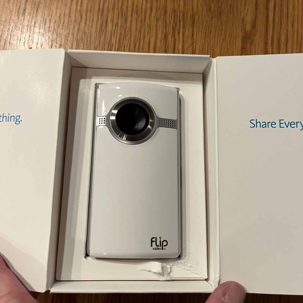 COPY - Flip Camera - 4gig Flip video camera